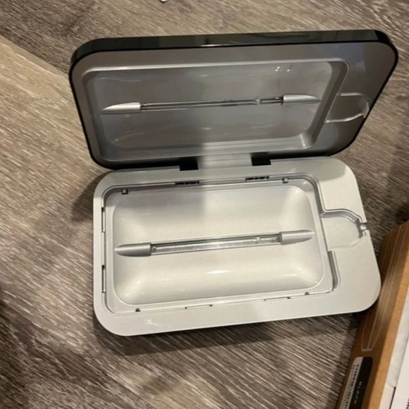 PhoneSoap 3 UV Cell Phone Sanitizer and Dual Universal Cell Phone Charger - Picture 5 of 6